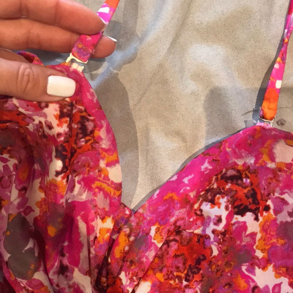 Beach Coverup - image 6